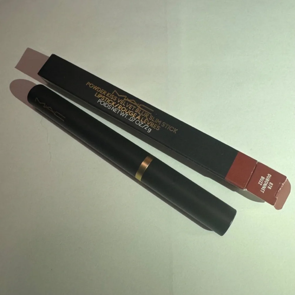 Mac lipstick 878